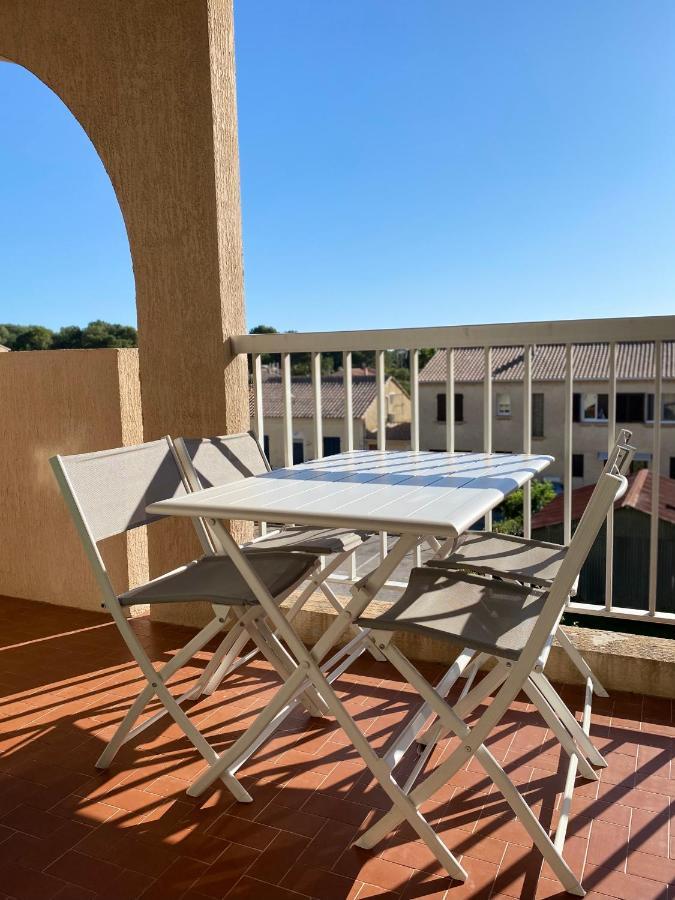 Les Locations Cinaureva "Les Iles D'Or" Apartment La Londe-les-Maures Exterior foto